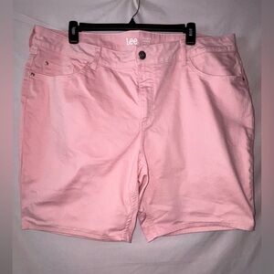 Lee Women's Light Pink Mid Rise Bermuda Shorts